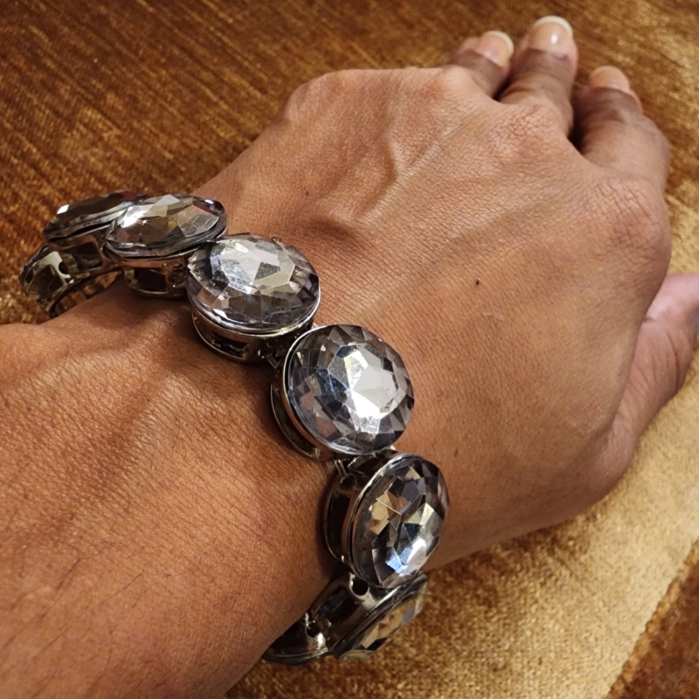 Womens Jewels bracelet